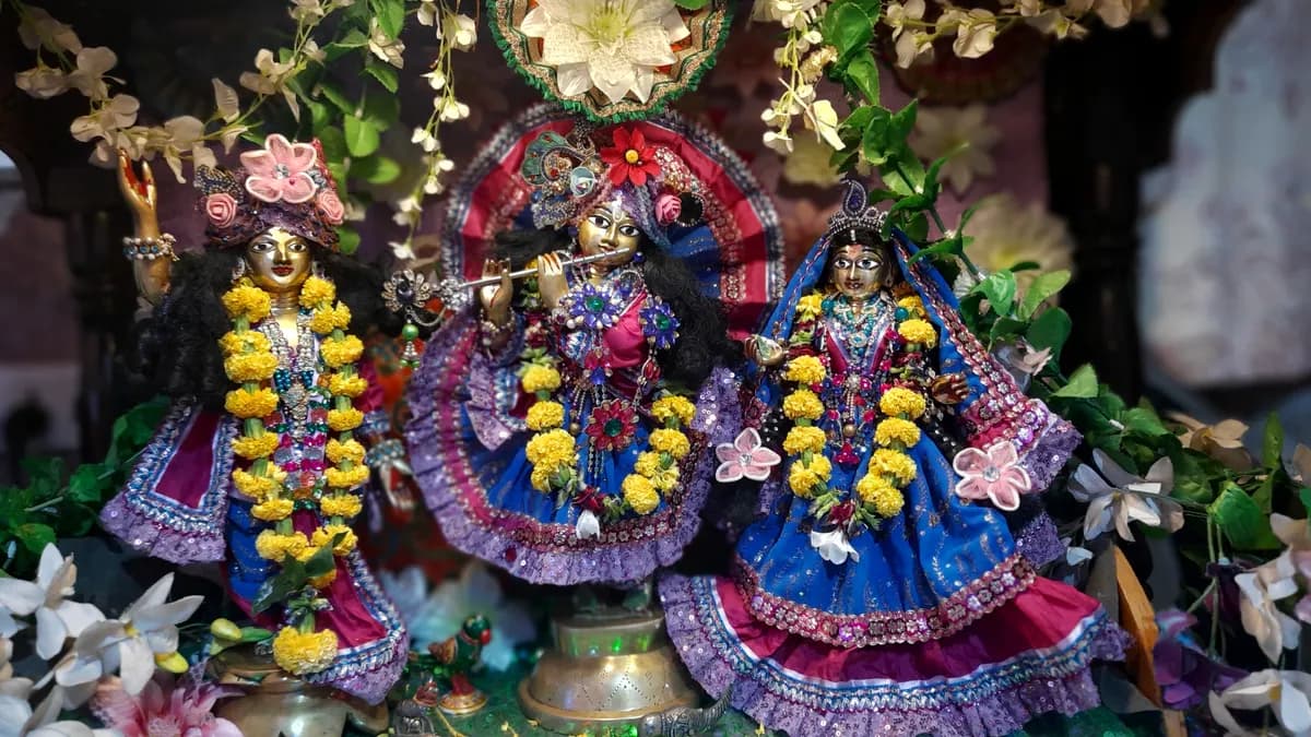 Bija-mantra—the Ultimate Weapon - Gita Govinda