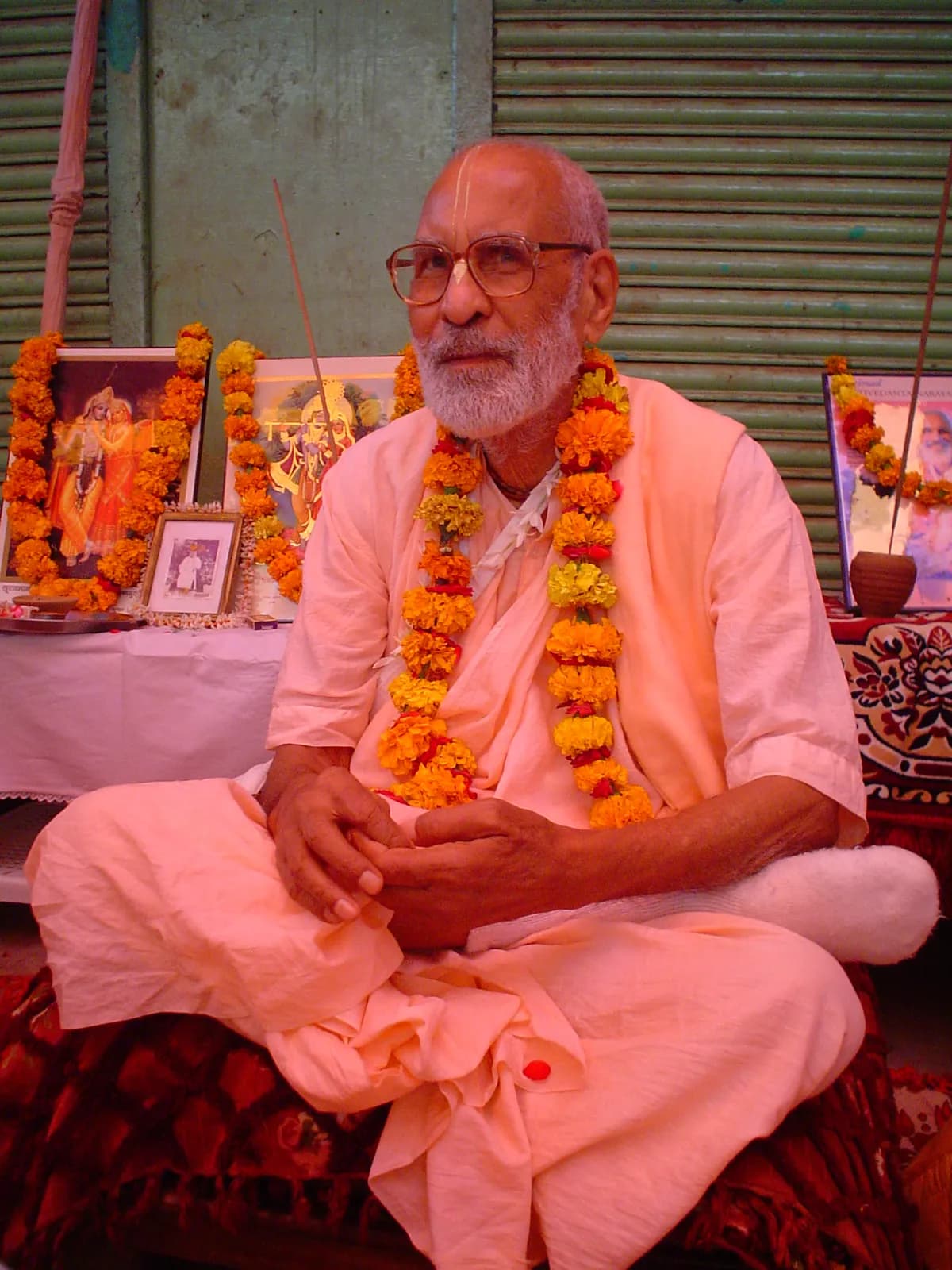 Govinda Damodara Madhaveti - 11 June 1996