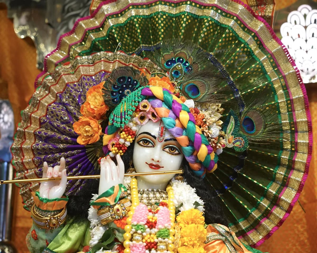 HOW GLORIOUS IS RADHARANI'S FOOT DUST?