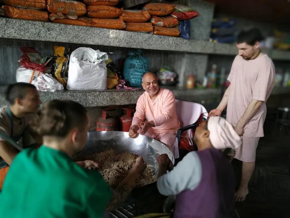 Radhe Kunj Kitchen Seva Pics!